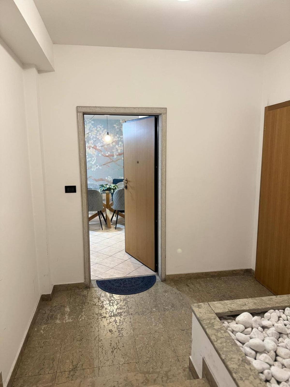 Duomo Nest Entire Apartment Тренто Екстериор снимка